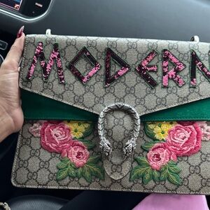 Gucci Beige and Green Floral Embroidered Clutch